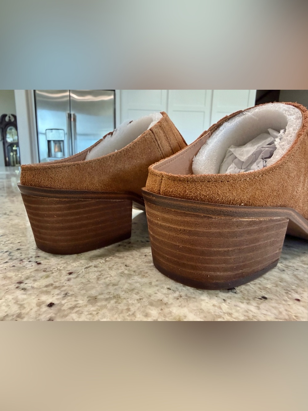 Chinese Laundry Women's Camel Suede Pointed Mules NIB - Picture 10 of 16